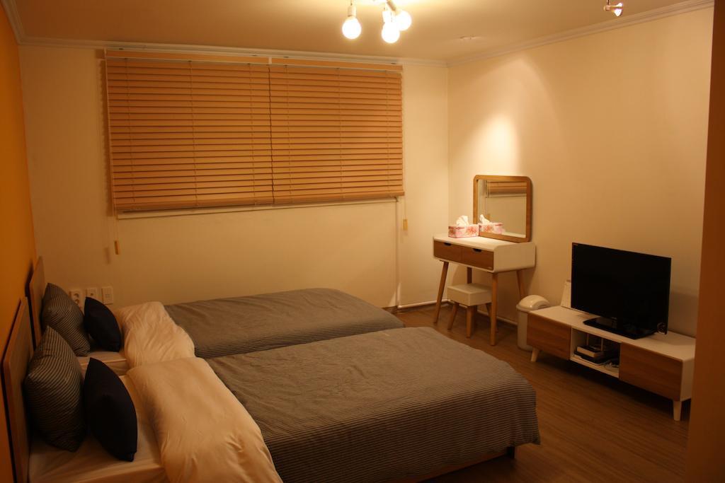 Moon Hostel Seoul Exteriör bild