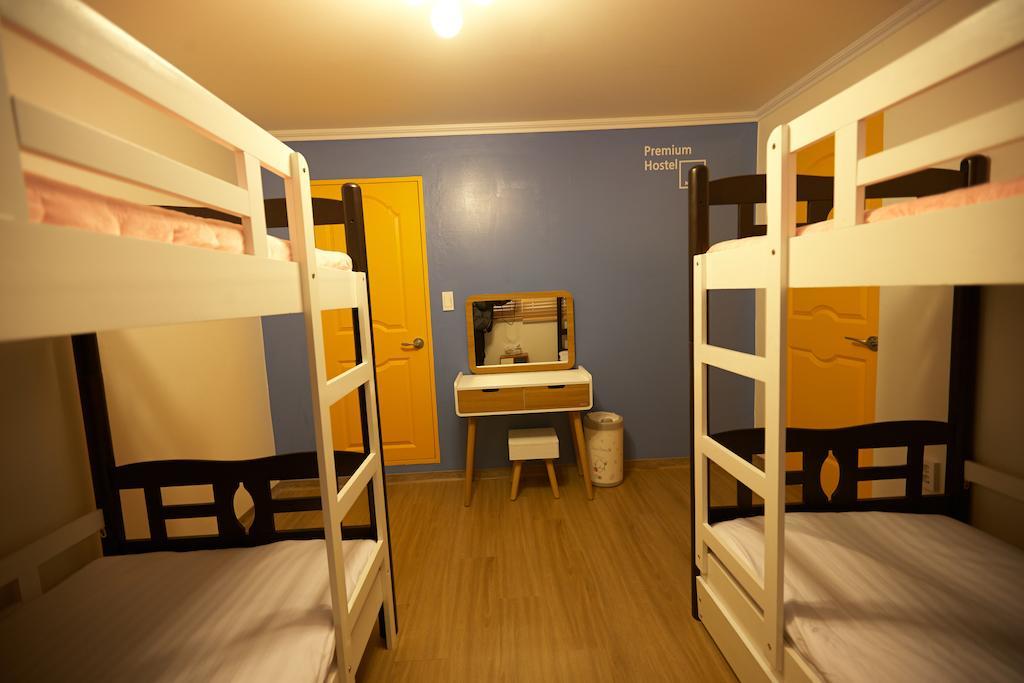 Moon Hostel Seoul Exteriör bild