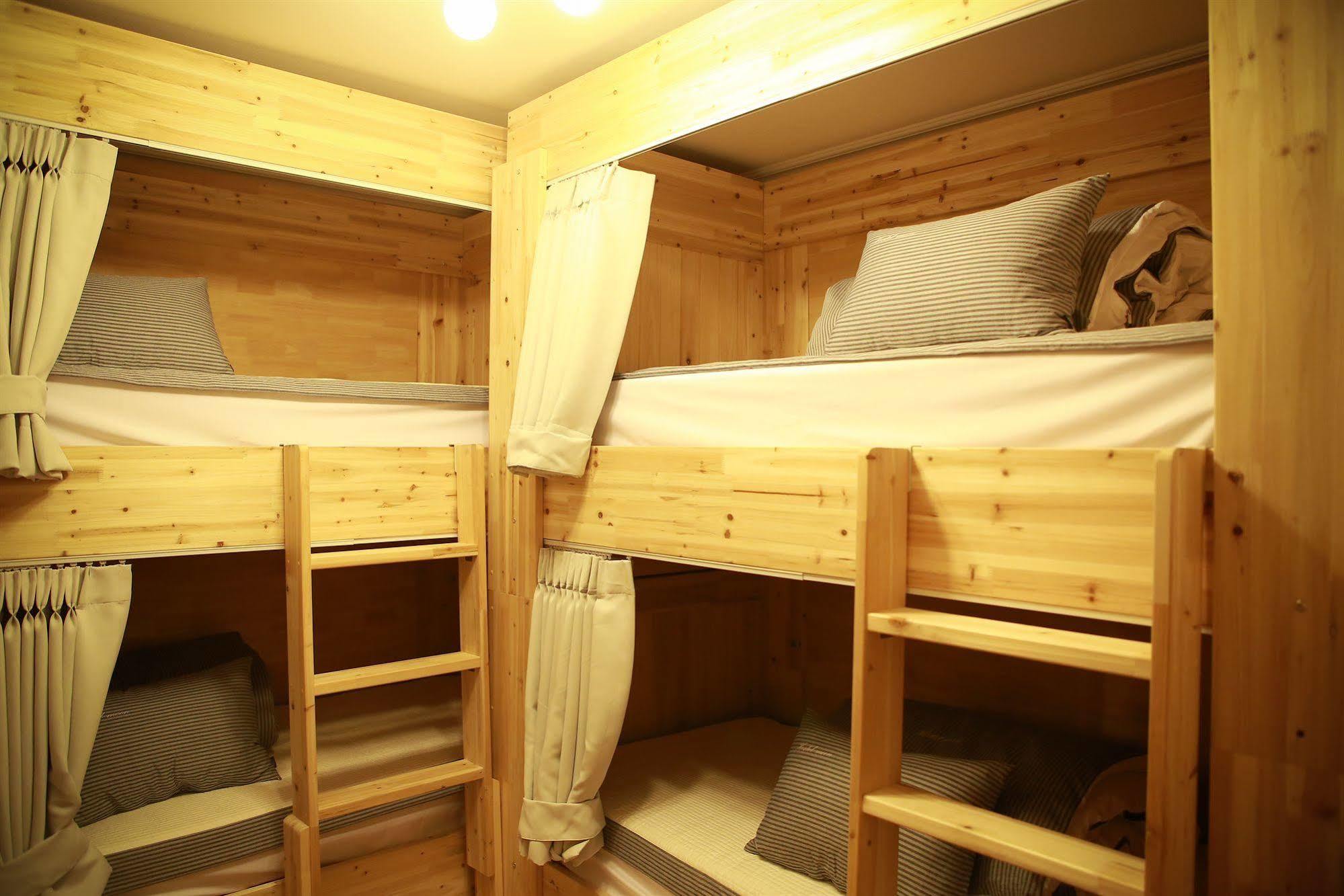 Moon Hostel Seoul Exteriör bild